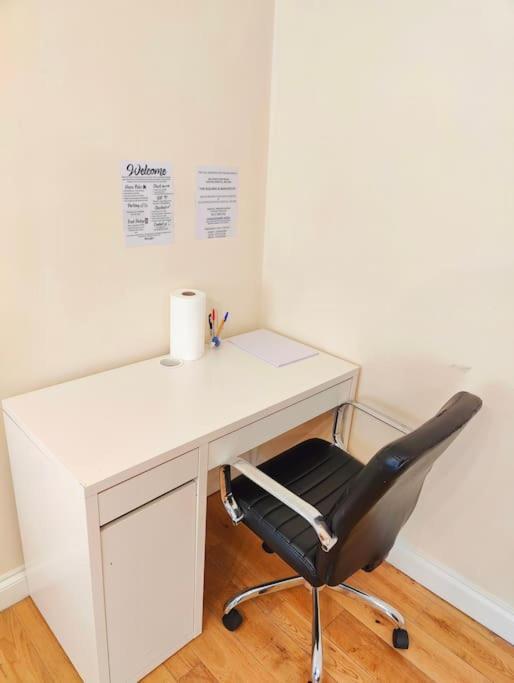 Leilighet 2 Bed Flat,sleeps 4,wifi,near Cabot Circus,bri 1mi